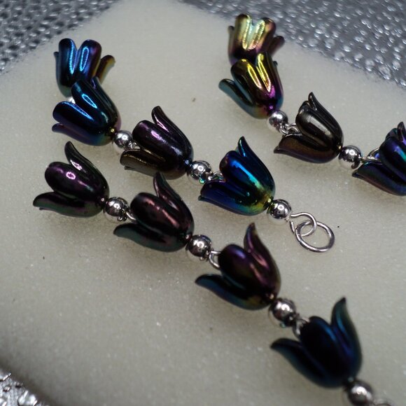 Iridescent Lilly of the Valley earrings and pendant set POS159 - Picture 4 of 11